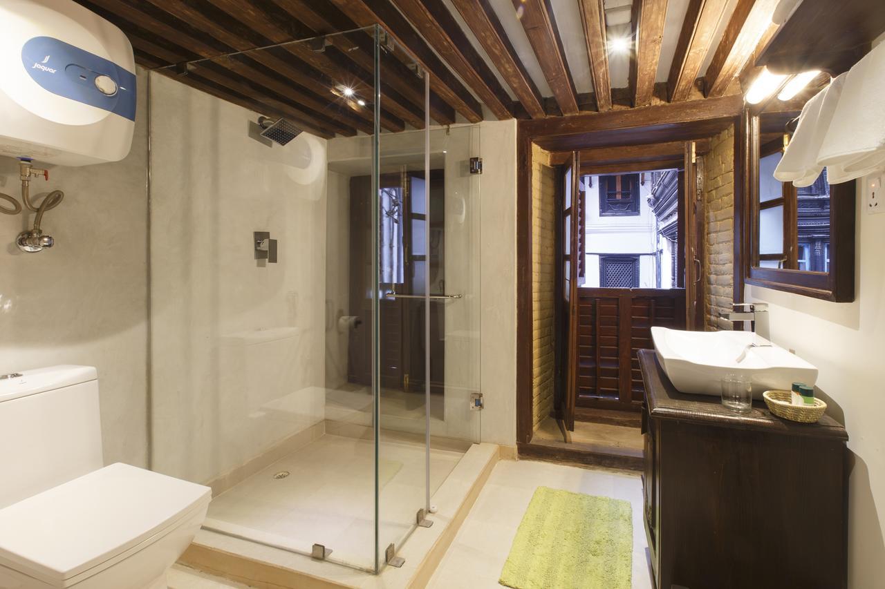Hotel Patan House Катманду Экстерьер фото