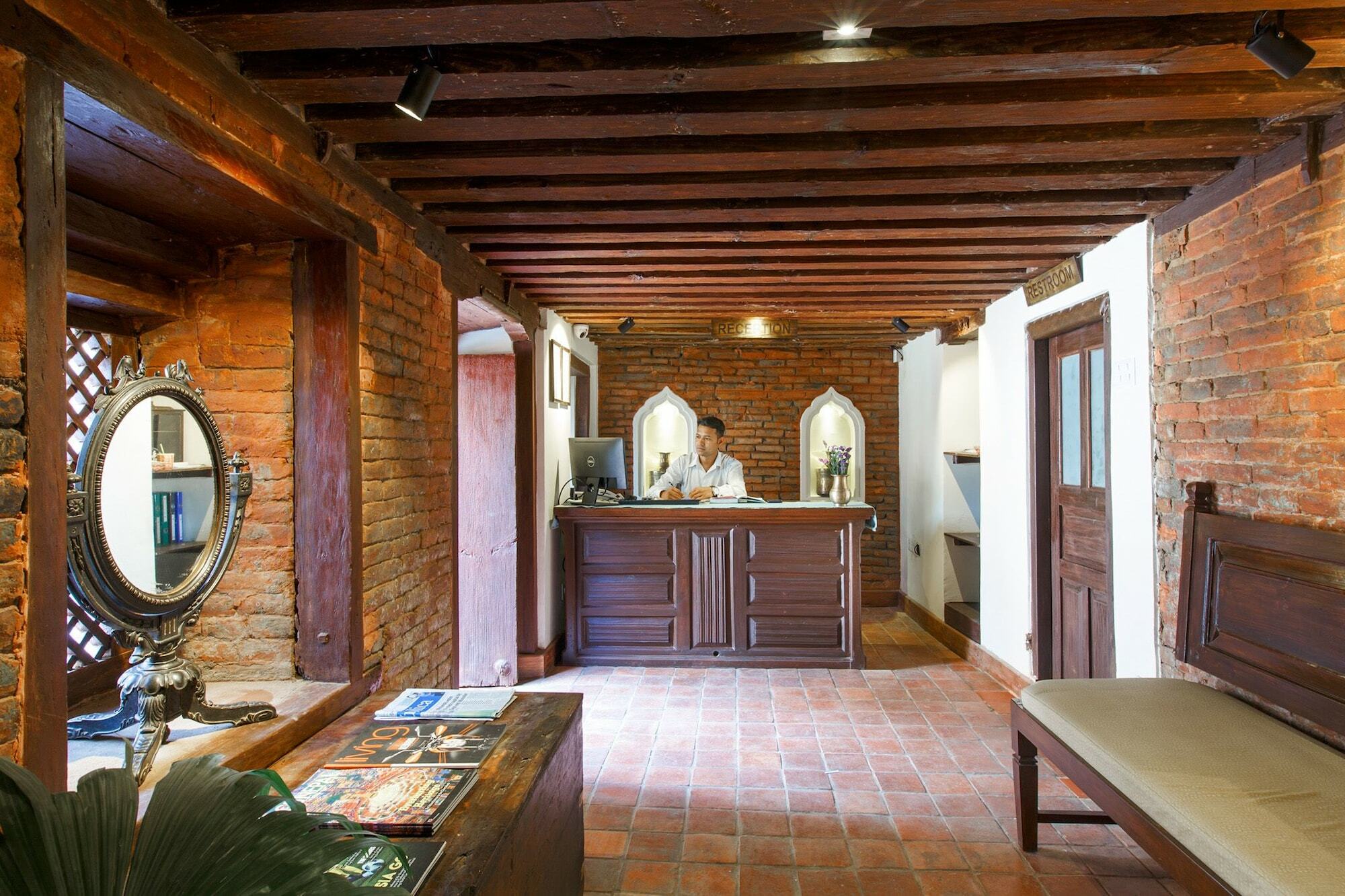 Hotel Patan House Катманду Экстерьер фото