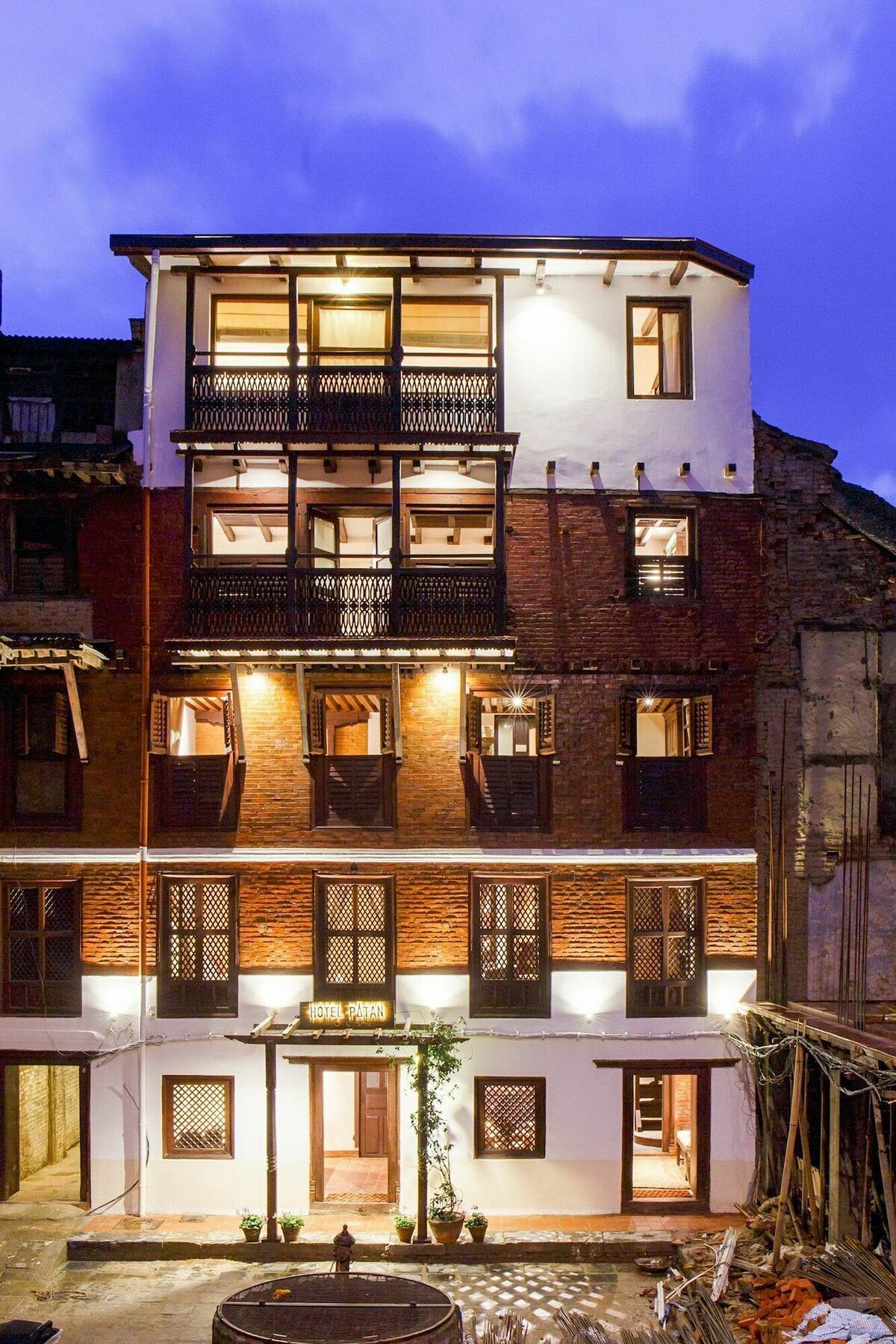 Hotel Patan House Катманду Экстерьер фото